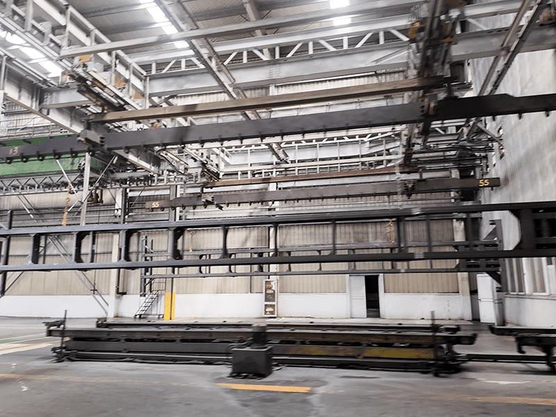 Semi-remorque à plateau 3 essieux 40 pieds-6