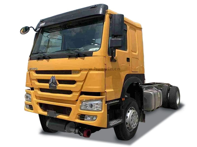 Sinotruk Howo 4x2 6 Wheeler Cargo Truck Chassis