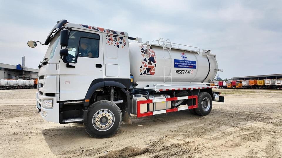 camion-suduction des eaux usées