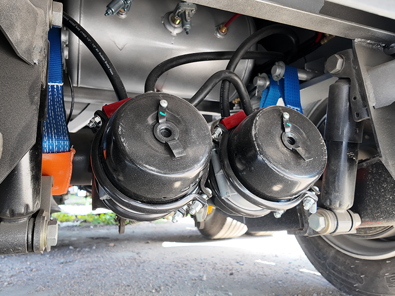 Semi-remorque &agrave; plateau 3 essieux 40 pieds-15