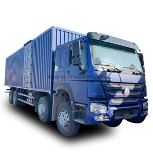 Sinotruk Howo 6x4 Van Cargo Truck 