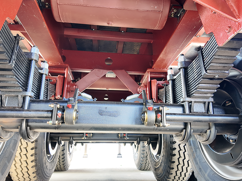 Semi-remorque &agrave; plateau 3 essieux 40 pieds-10