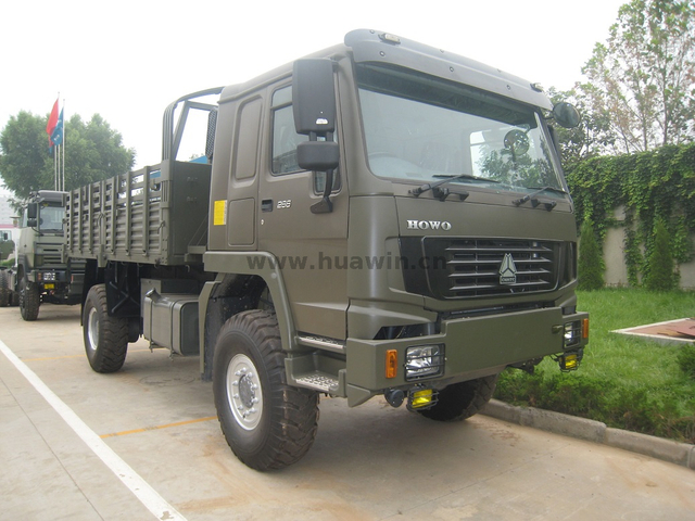 SINOTRUK HOWO 6x6 All-Wheeler-Drive AWD Cargo Truck