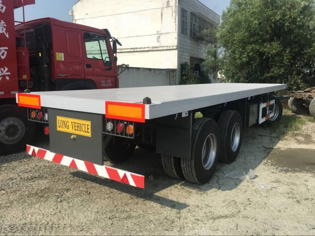 Trois alxes Transport en conteneur Trailer complet