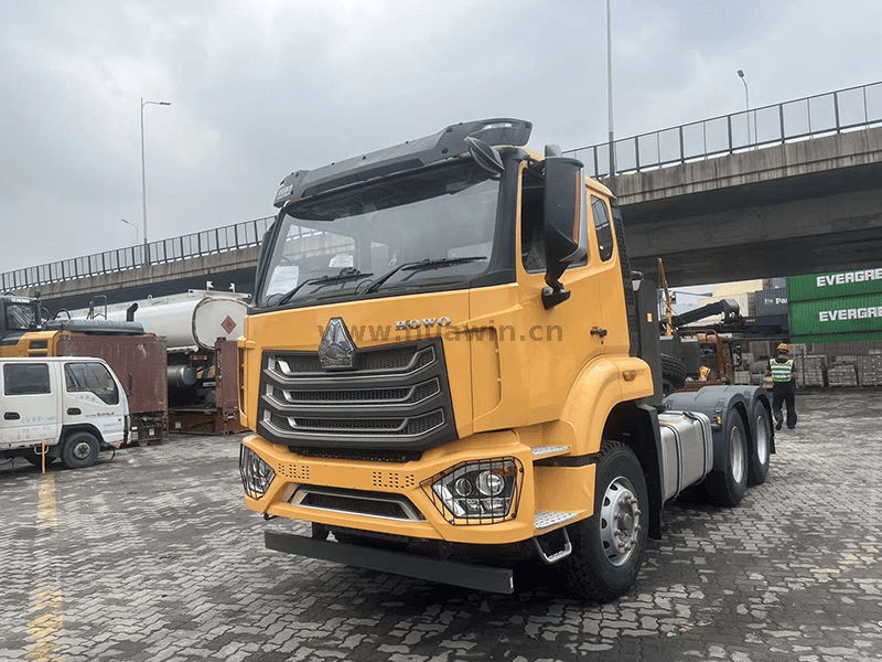 Sinotruk Howo TX 6X4 Tracteur-3