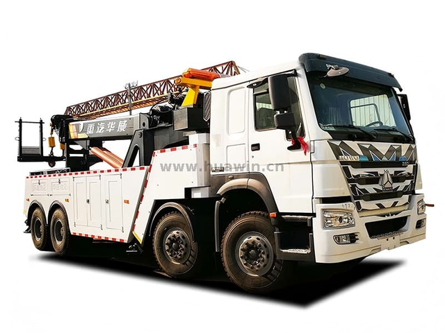 Howo 8x4 12 Wheeler Heavy Dutwer Worker Truck