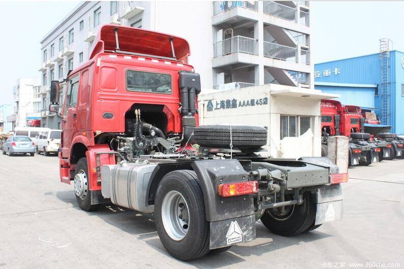 Camion tracteur SINOTRUK HOWO 4 × 2 avec une forte puissance