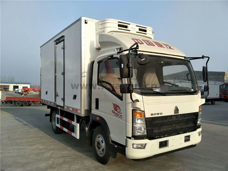 Camion frigorifique SINOTRUK HOWO 4x2-3 tonnes