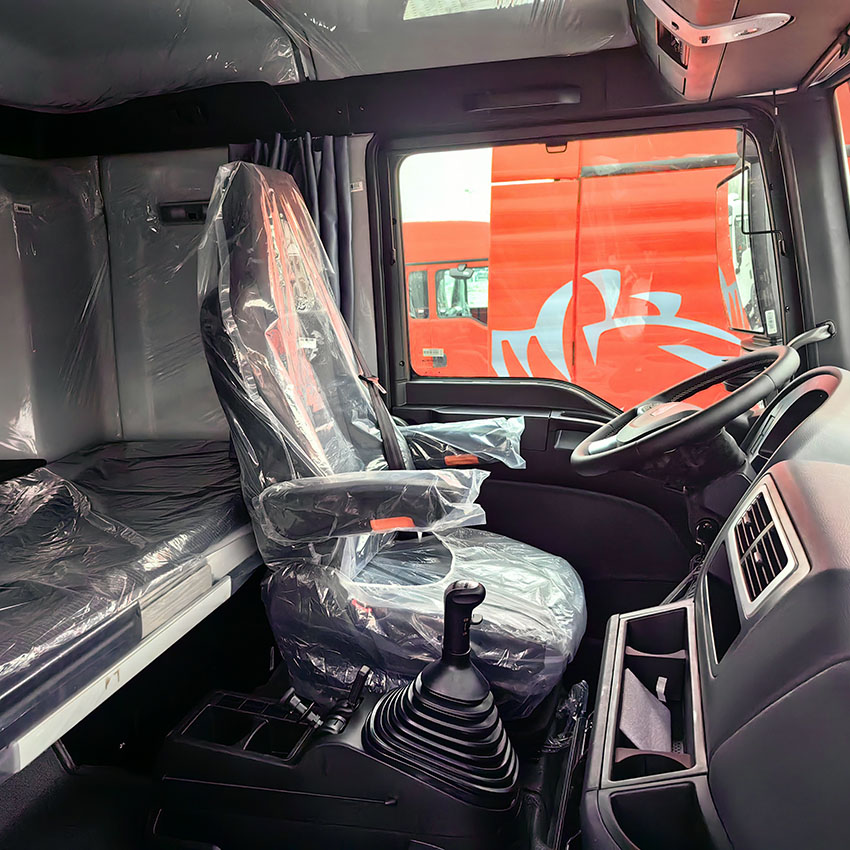 Camion tracteur SITRAK 4X2 430HP avec transmission manuelle 4